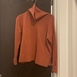 Rust turtleneck